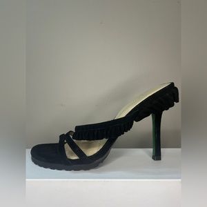 Lisa for Donald J Pliner black heels- size 6- like new